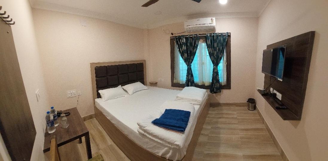Radhika Resort Bhubaneswar Exterior foto